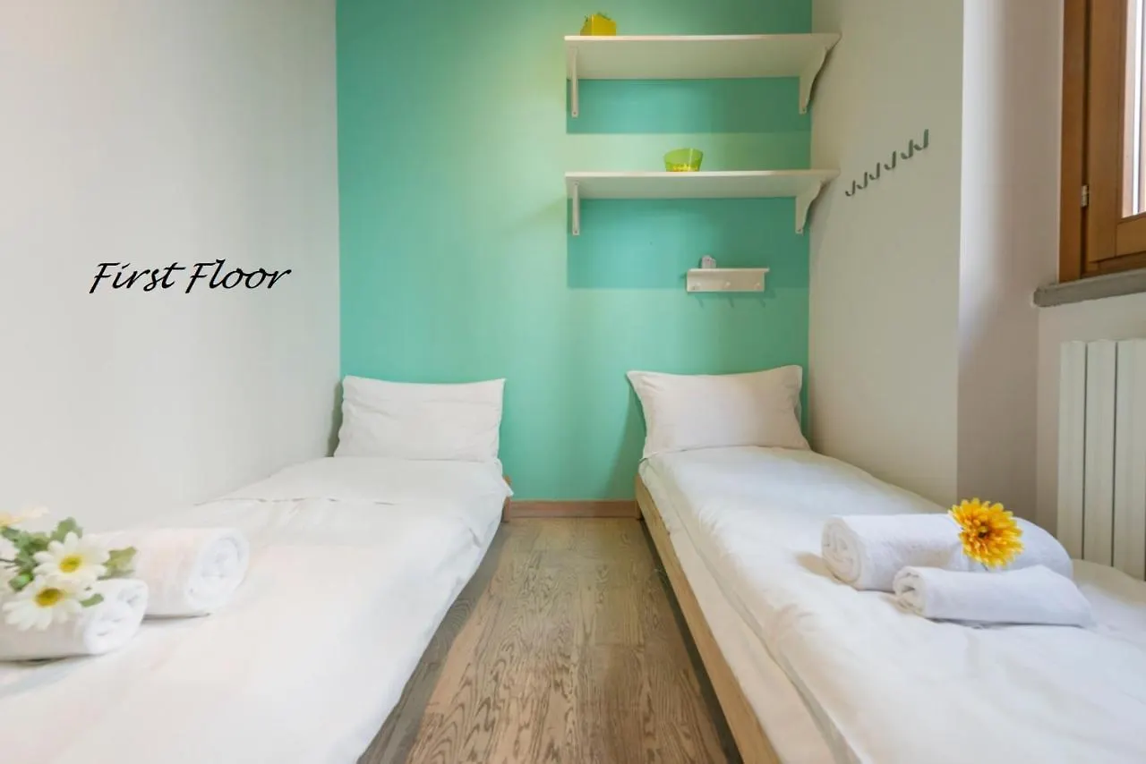 Heart Centre Milan Navigli 3 Levels Apartment Италия